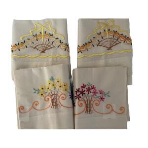 Embroidered 4 Pillowcases Flowers Bouquet Basket Ribbon Cream/ Beige Vintage